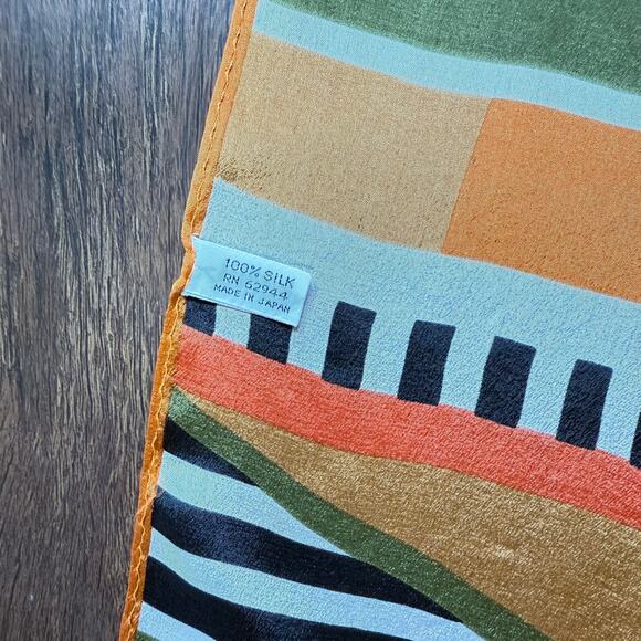 Vintage 100% Silk Scarf Abstract Print Orange Green Black Made in Japan - Picture 6 of 6